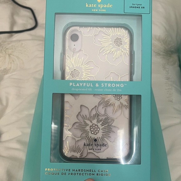 IPHONE XR: Kate Spade. - Picture 2 of 6